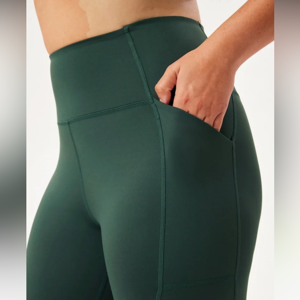 NWOT Girlfriend Collective Moss Compressive Pocket Legging